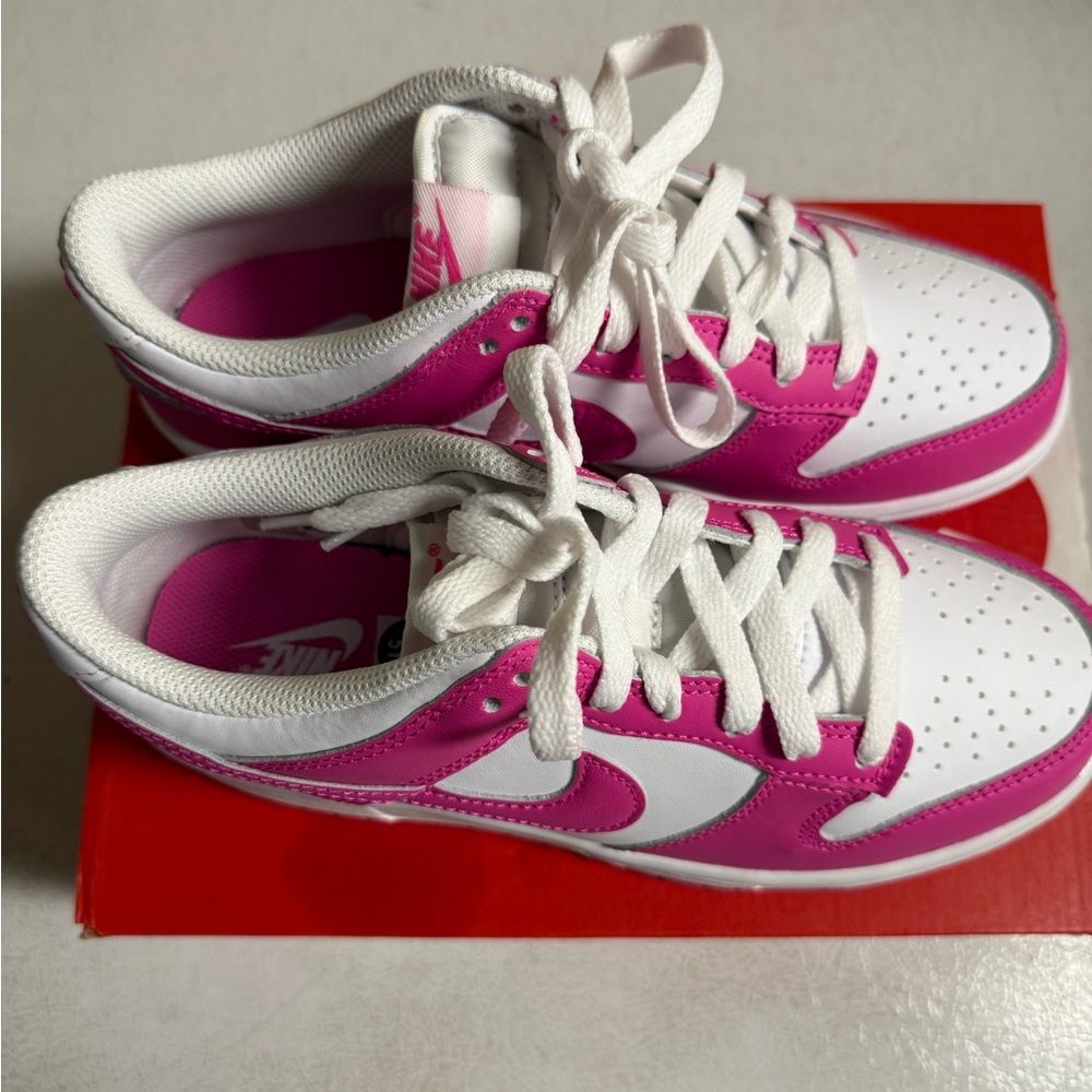 Nike Dunk Low GS White Laser Fuchsia Youth 5Y Women 6.5 NWT - Picture 2 of 10